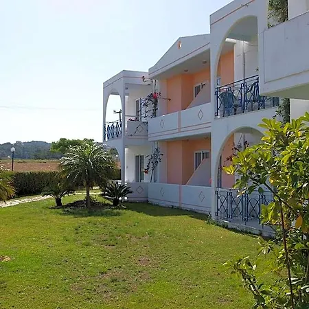 Summer Dream Hotel
