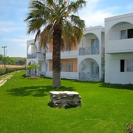 Summer Dream Hotel
